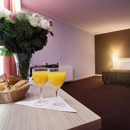 Hotel De L'Etoile Антіб Екстер'єр фото